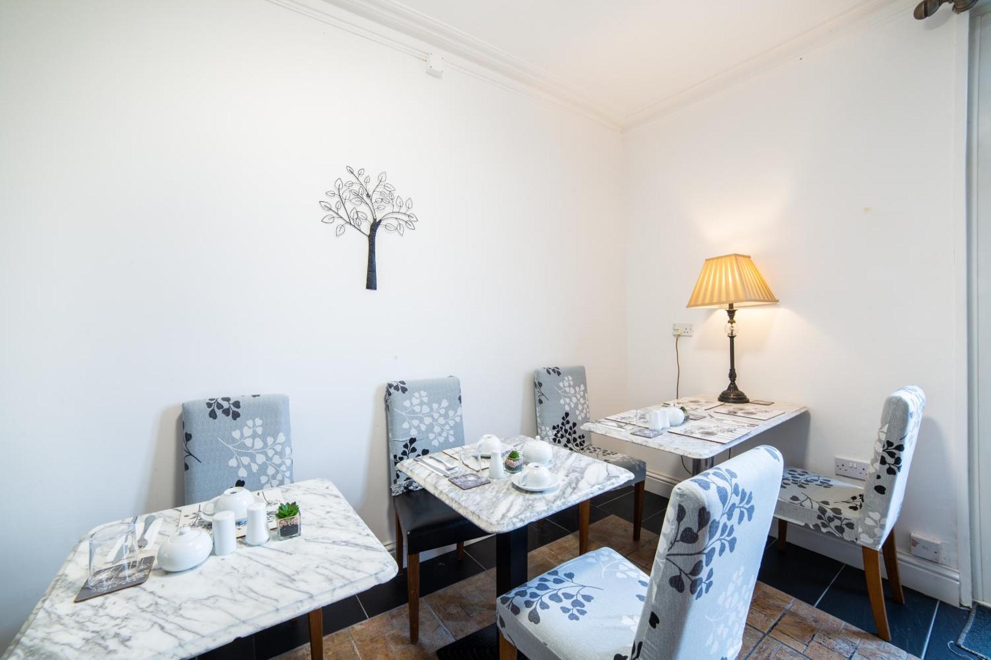 Oyo Lina Guest House Oksford Zewnętrze zdjęcie