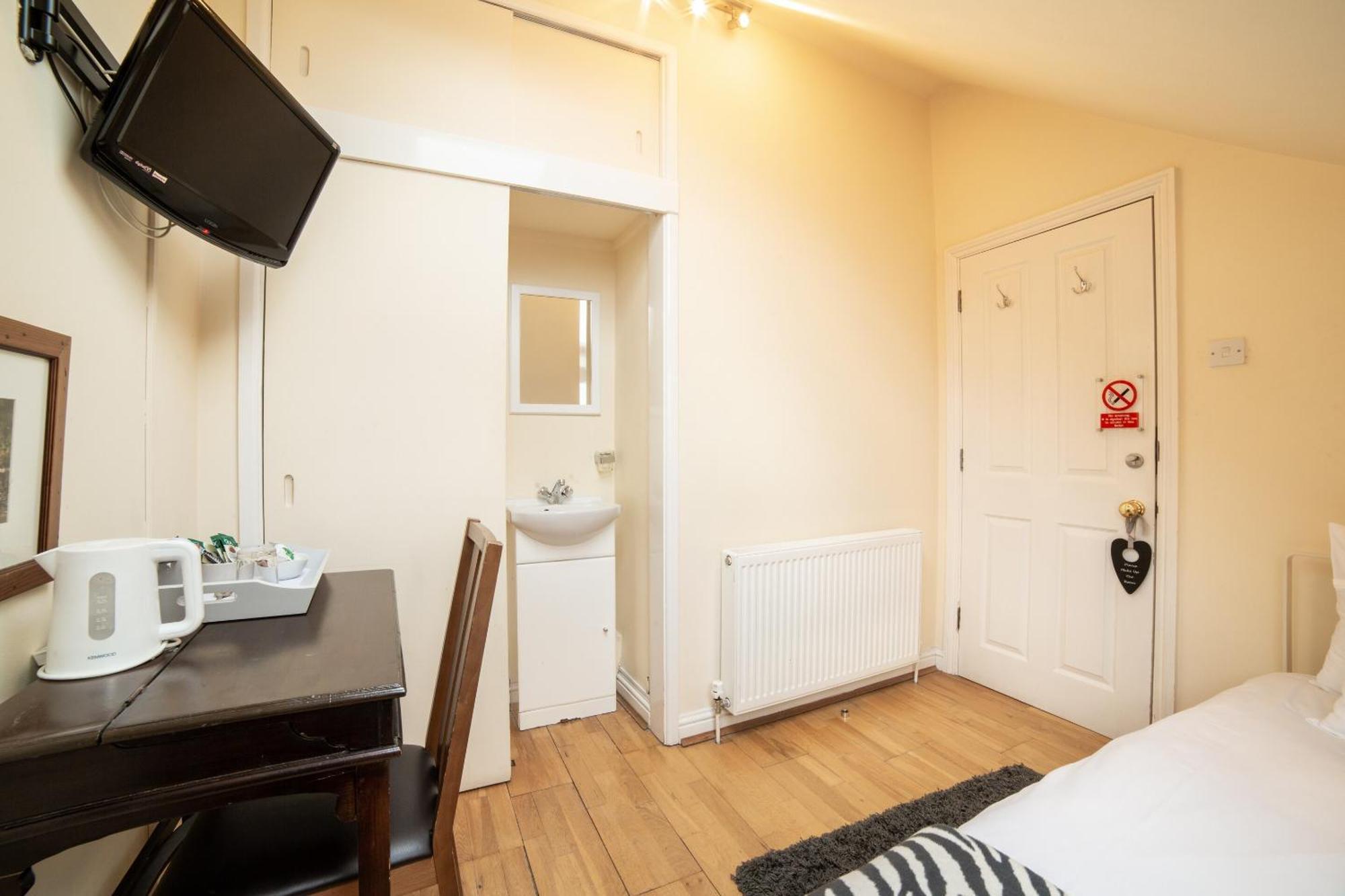 Oyo Lina Guest House Oksford Zewnętrze zdjęcie